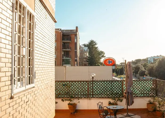 Domus Aurelia Colibri Comfort & Terrace Apartment